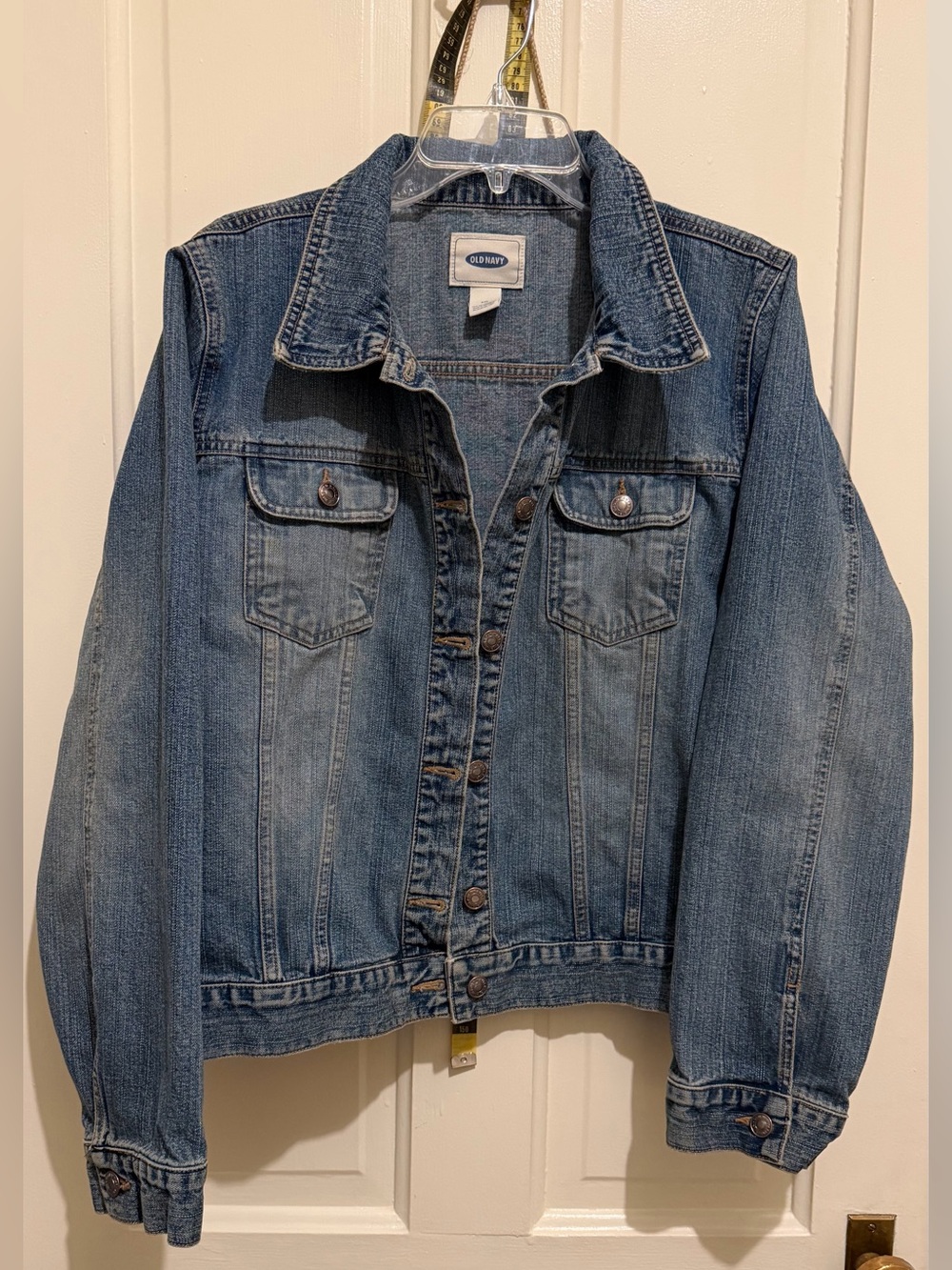 Old Navy Women's Classic Denim Trucker Jacket Medium Wash Blue xxl
